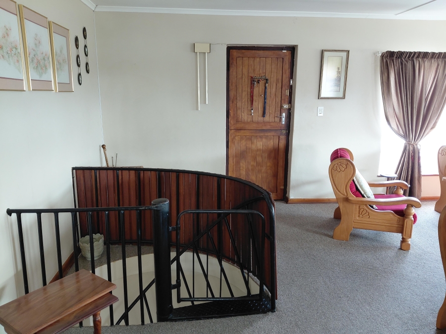 4 Bedroom Property for Sale in Heuwelkruin Eastern Cape